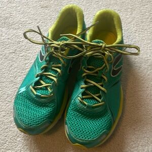 Newton Fate 2 Women’s Running Shoes, Size 11, NO INSOLES